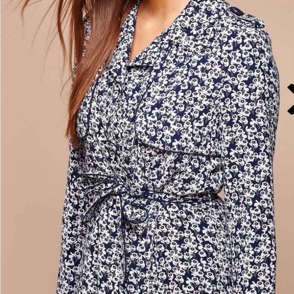 YUMI Floral Tench Coat Size Large - Picture 3 of 7